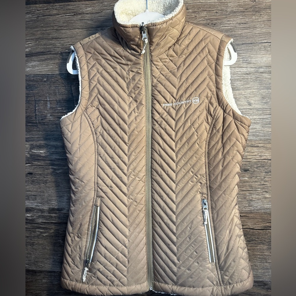 Free Country Women's Tan Quilted Vest